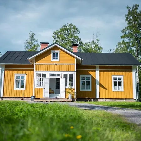 Unique Loghouse And Wood Heated Sauna In Ii Chalet *