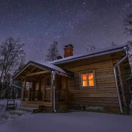 Iisland Pauhu Loghouse And Sauna Under The Starlit Sky 샬레 Ii